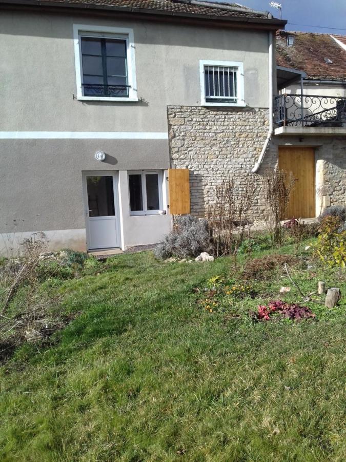 Agreable Chambre Meublee, Vue Sur La Vallee De L'Auxois Villy-en-Auxois Eksteriør billede